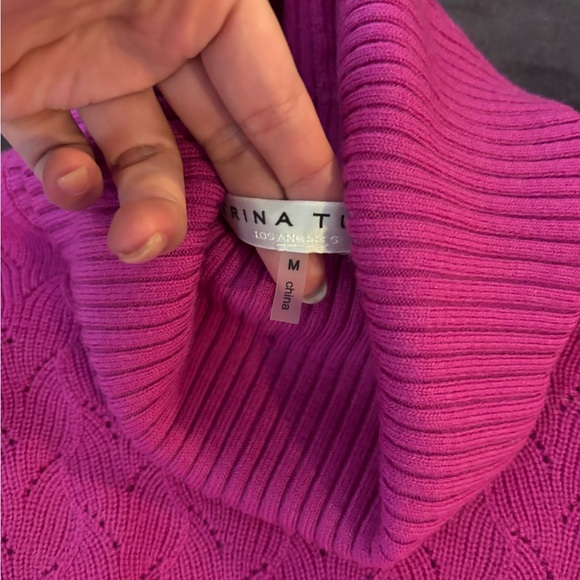 Trina Turk Vibrant Pink Turtleneck Sweater 100% Merino Wool - Picture 5 of 8